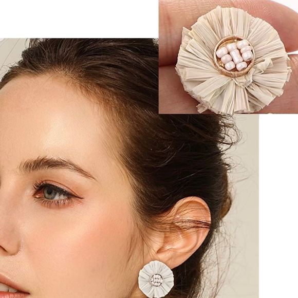 New Statement Beaded Raffia Palm Beige Bohemian Stud Earrings - Picture 1 of 6